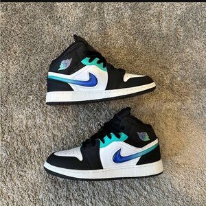 Air Jordan 1 Mid SE GS 'Formula 23 Pack'